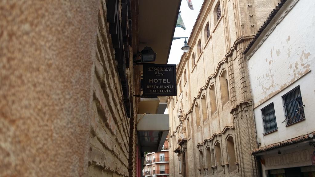 Hotel Meson El Numero Uno อันเตเกรา ภายนอก รูปภาพ
